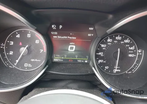 2018 Alfa Romeo Stelvio Awd из США, поврежденный, VIN ZASFAKANXJ7B73098